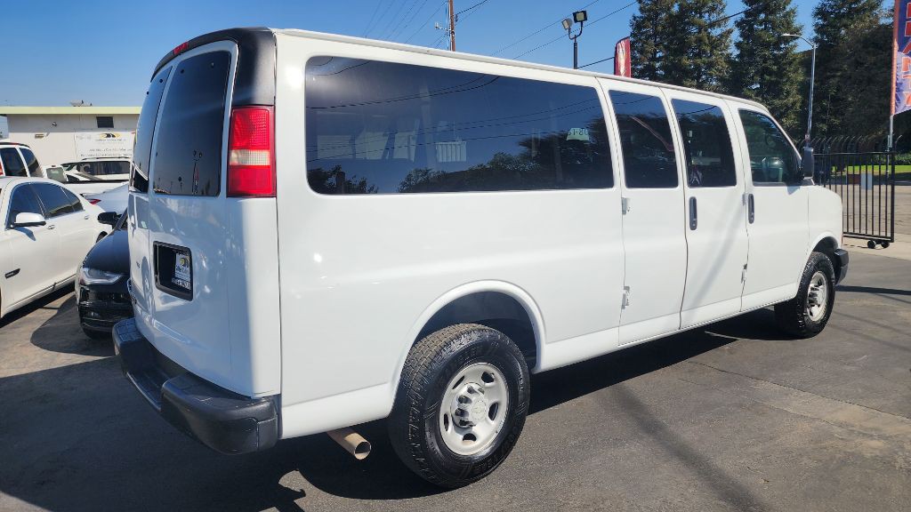2007 Chevrolet Express Image 5