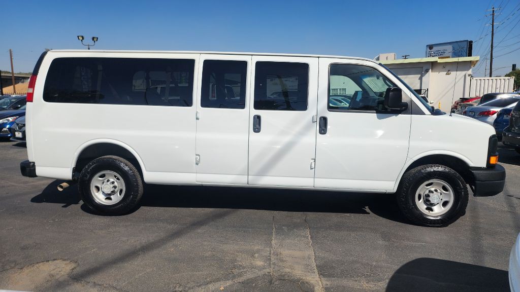 2007 Chevrolet Express Image 6