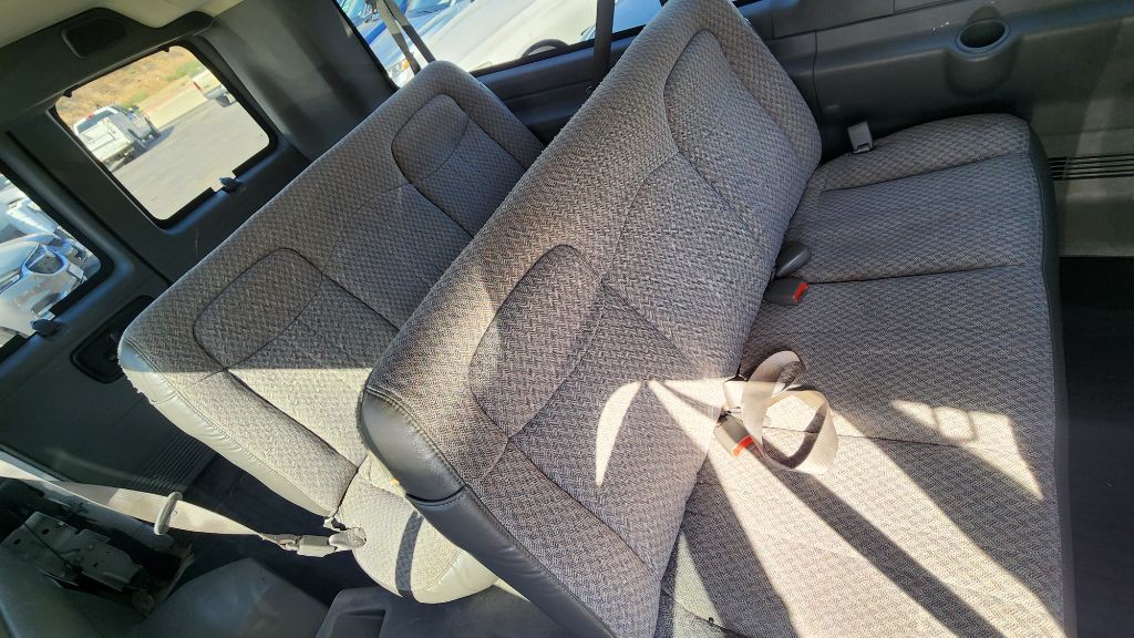 2007 Chevrolet Express Image 13