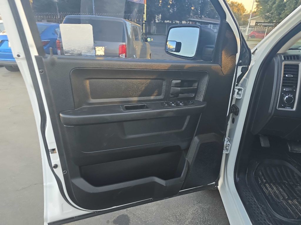 2015 RAM 1500 Image 12