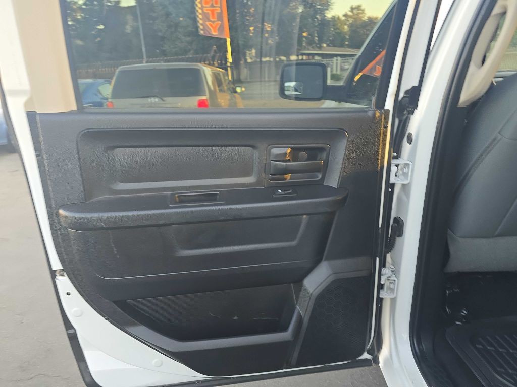 2015 RAM 1500 Image 14