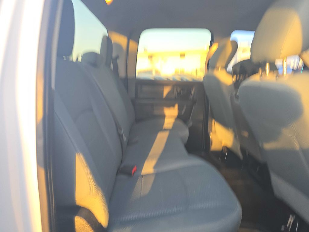 2015 RAM 1500 Image 17