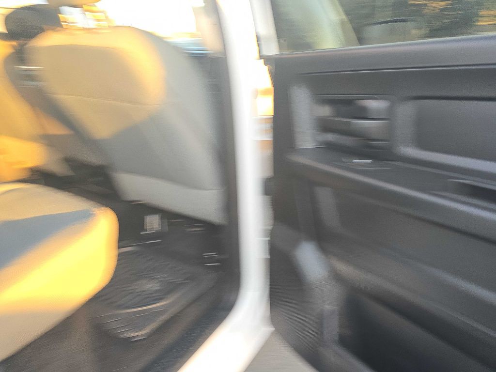 2015 RAM 1500 Image 18
