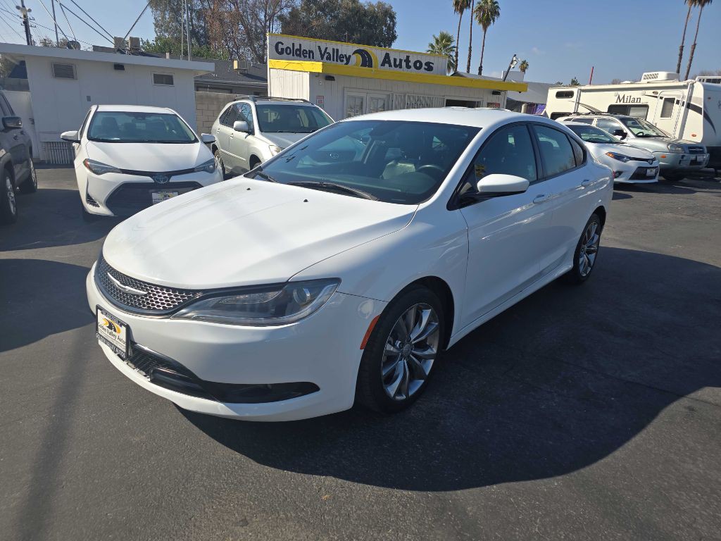 2015 Chrysler 200 Image 1