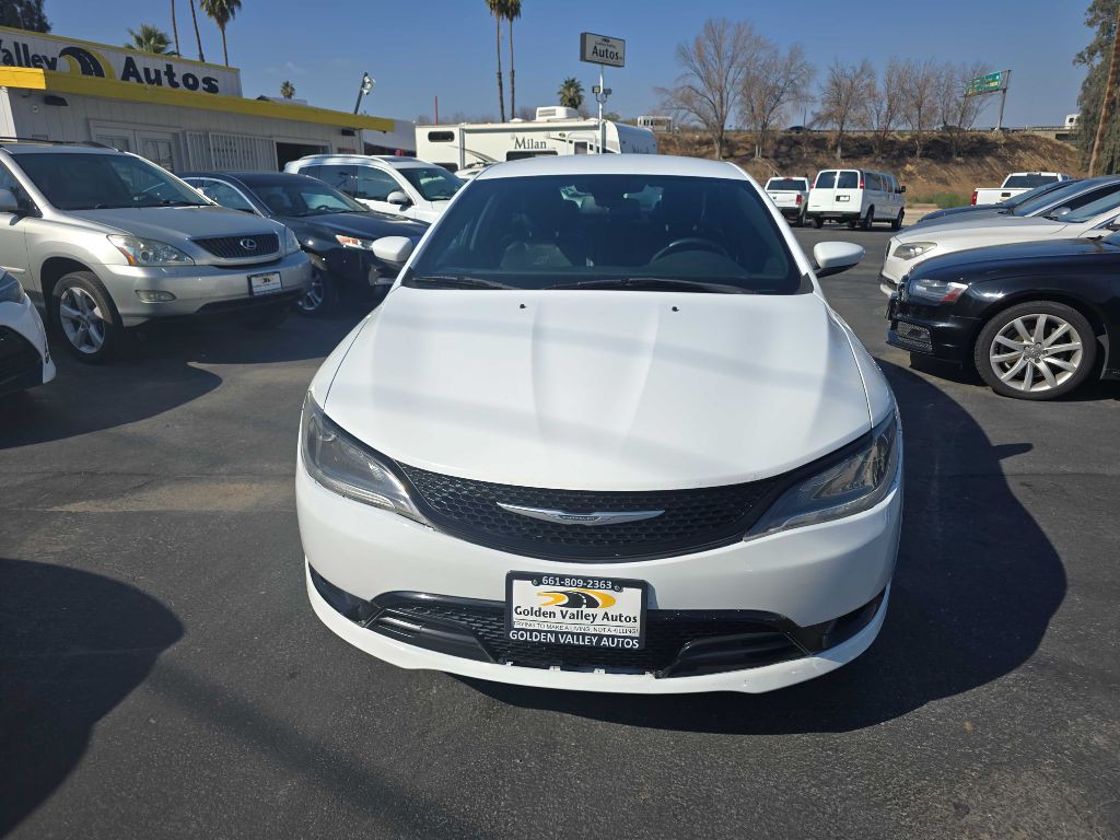 2015 Chrysler 200 Image 2