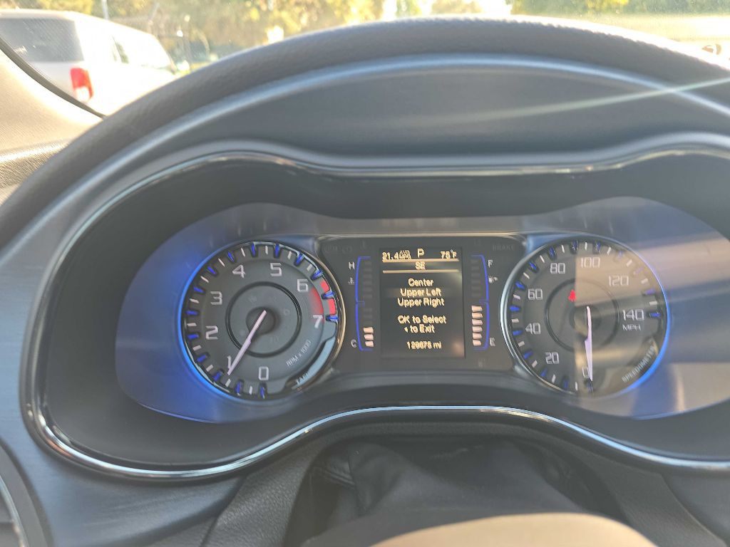 2015 Chrysler 200 Image 19