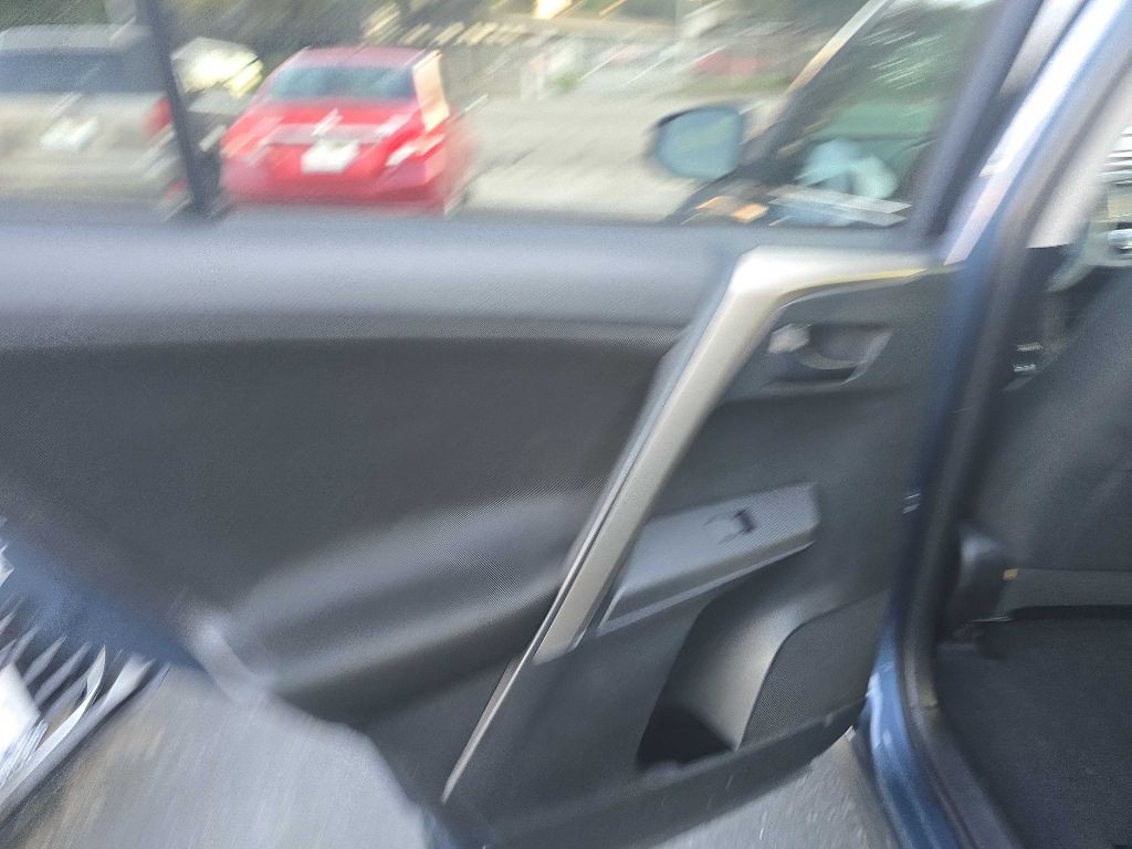 2014 Toyota Rav4 Image 12