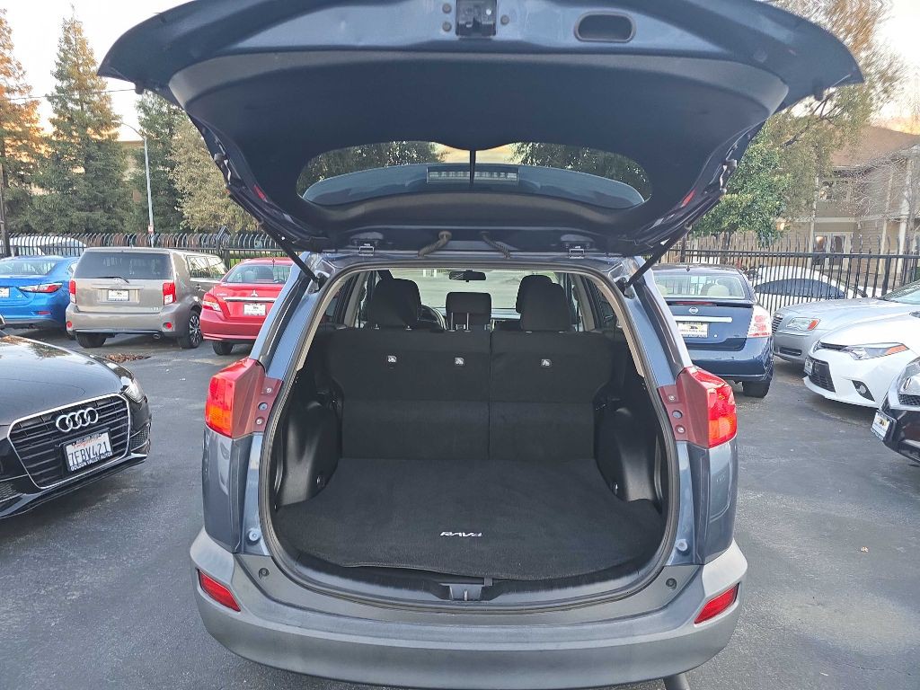 2014 Toyota Rav4 Image 13