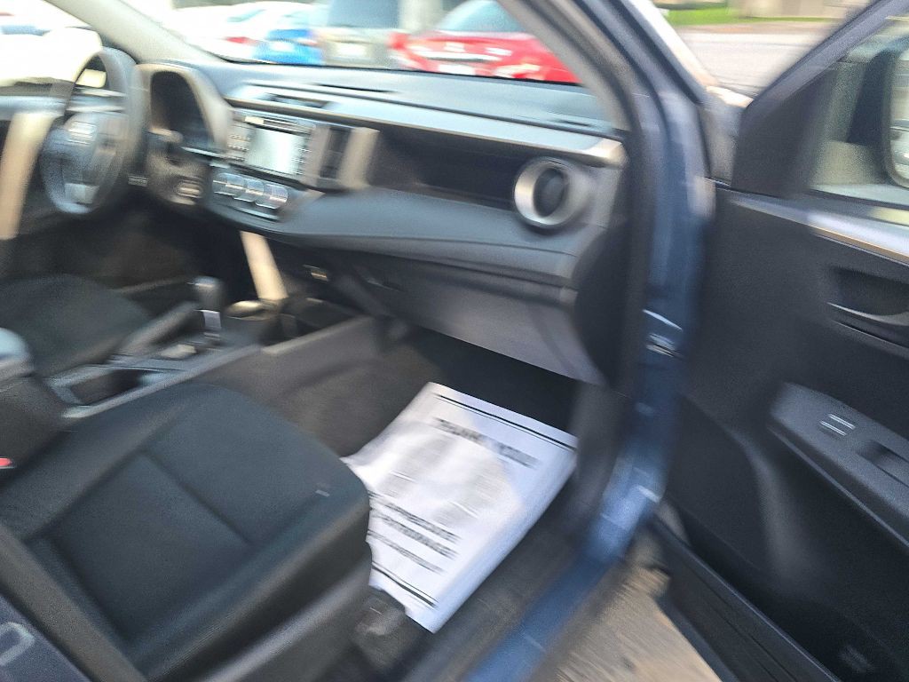 2014 Toyota Rav4 Image 17