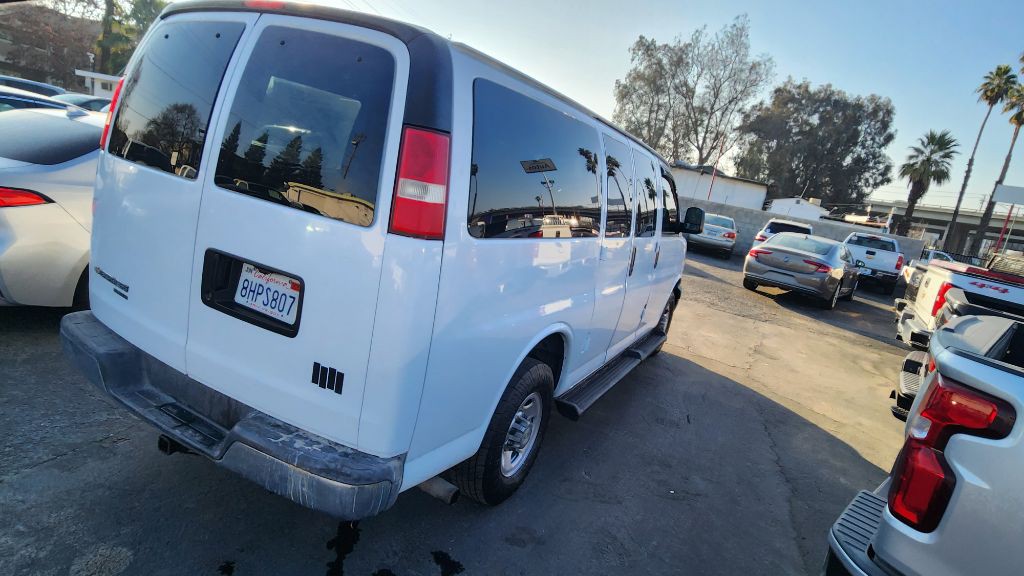 2014 Chevrolet Express Image 2