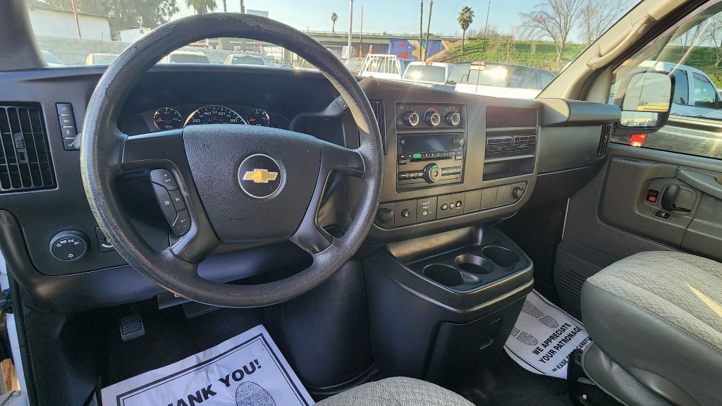 2014 Chevrolet Express Image 10