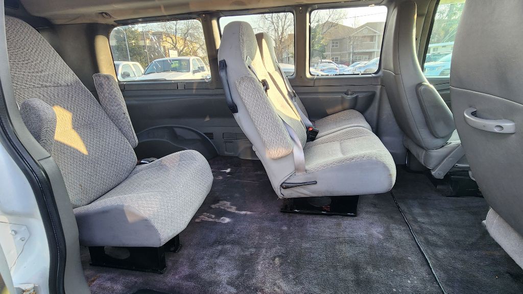 2014 Chevrolet Express Image 13