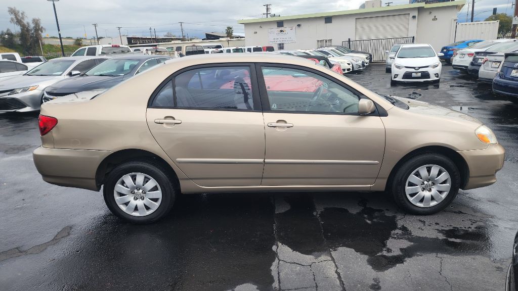 2004 Toyota Corolla Image 8