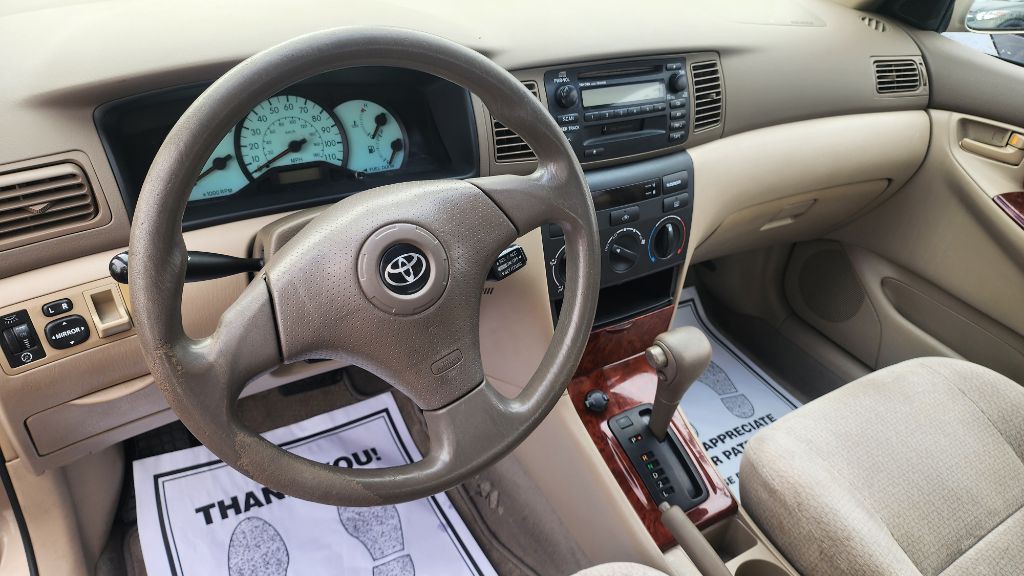 2004 Toyota Corolla Image 9