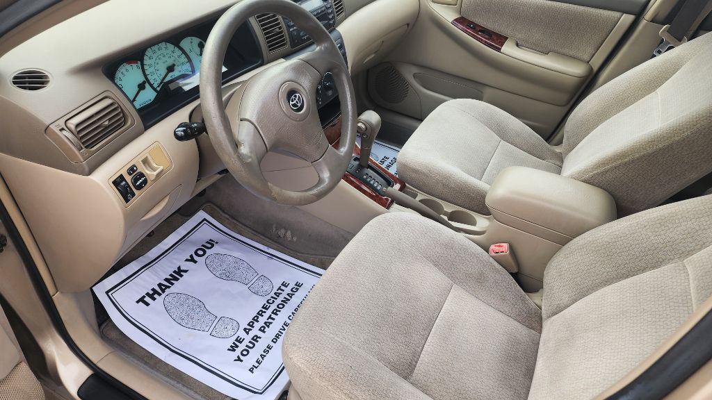 2004 Toyota Corolla Image 10