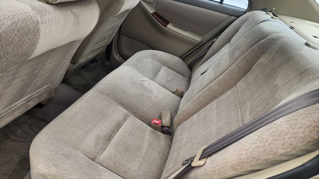 2004 Toyota Corolla Image 11