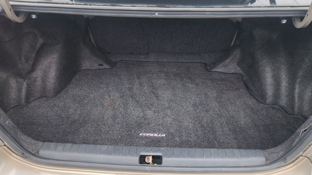 2004 Toyota Corolla Image 16