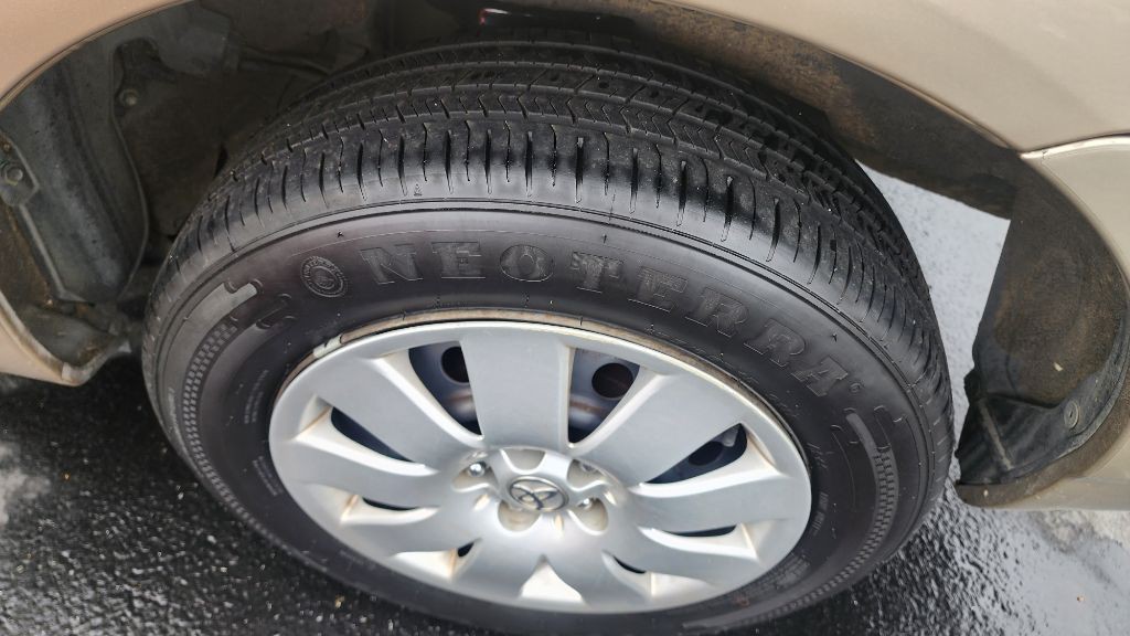 2004 Toyota Corolla Image 17