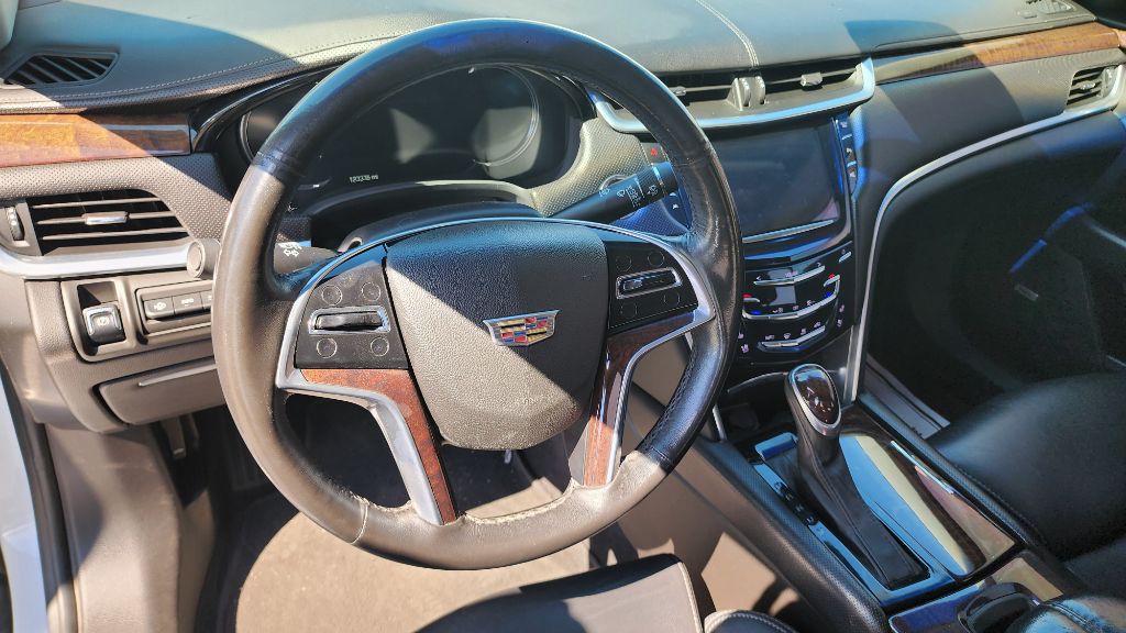 2016 Cadillac XTS Image 9