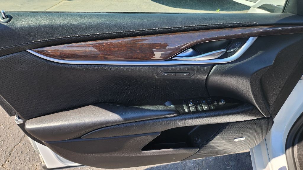 2016 Cadillac XTS Image 10