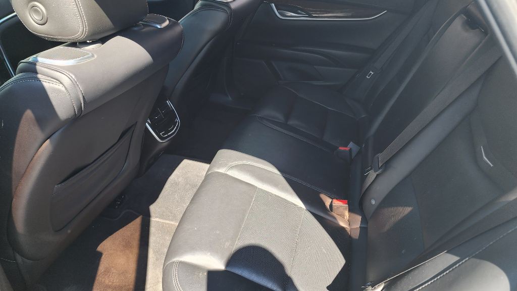 2016 Cadillac XTS Image 11