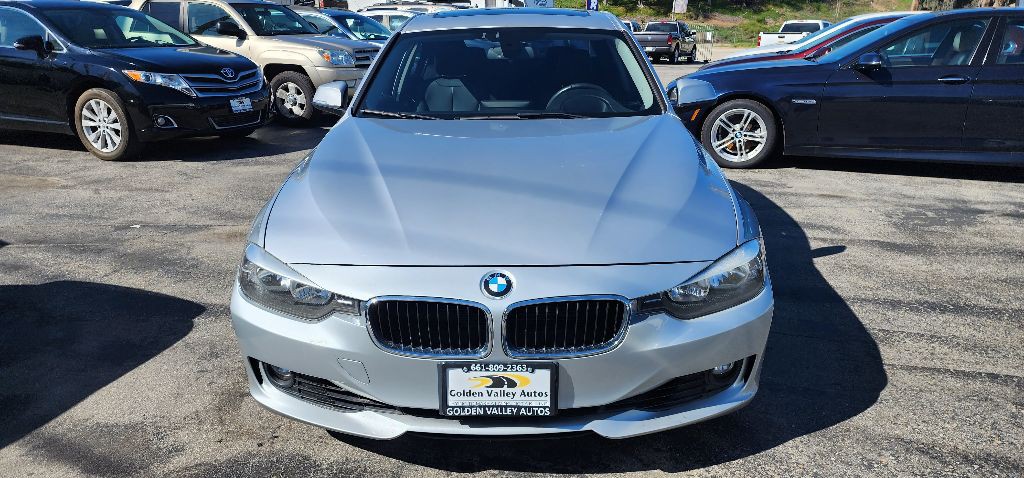 2013 BMW 3 Series Image 9