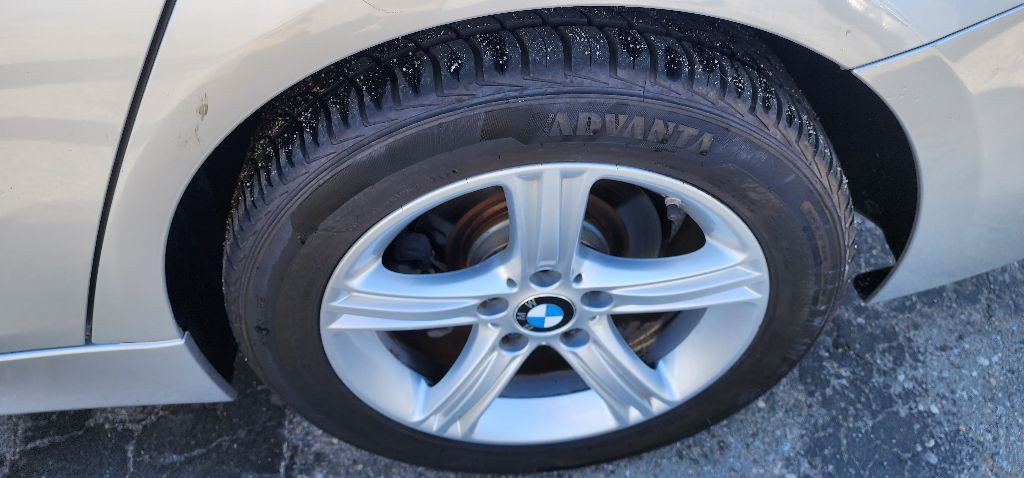 2013 BMW 3 Series Image 10