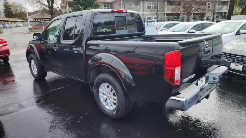 2016 Nissan Frontier Image 2