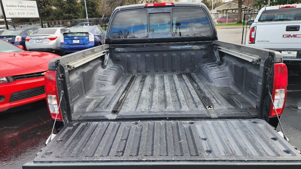 2016 Nissan Frontier Image 6