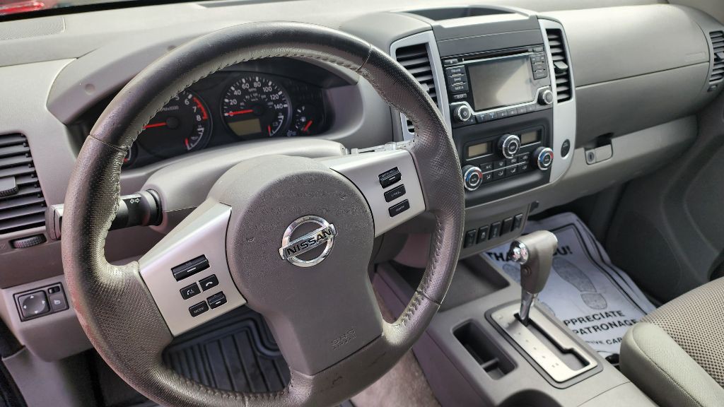 2016 Nissan Frontier Image 11