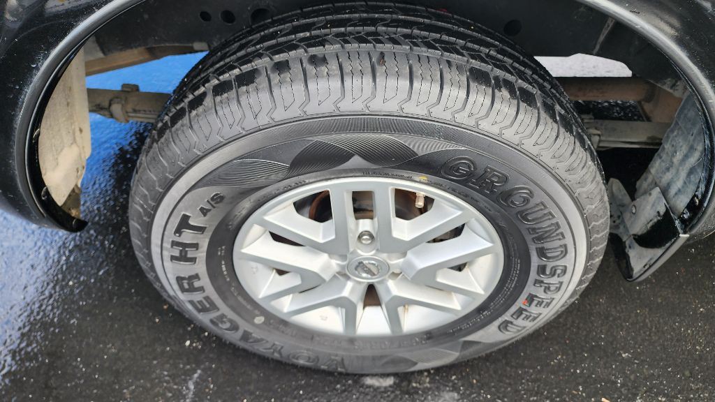 2016 Nissan Frontier Image 17