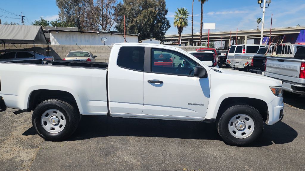 2016 Chevrolet Colorado Image 2