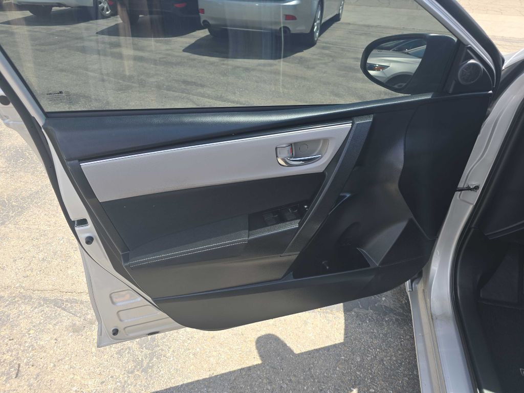 2019 Toyota Corolla Image 12