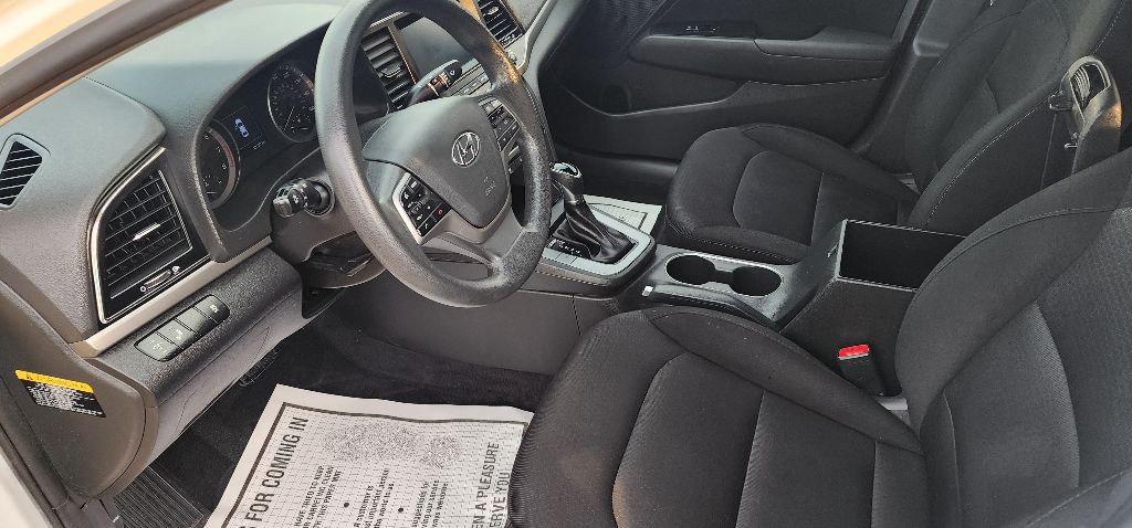 2018 Hyundai Elantra Image 10