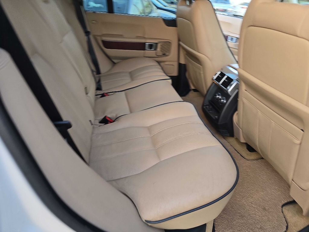 2010 Land Rover Range Rover Image 20