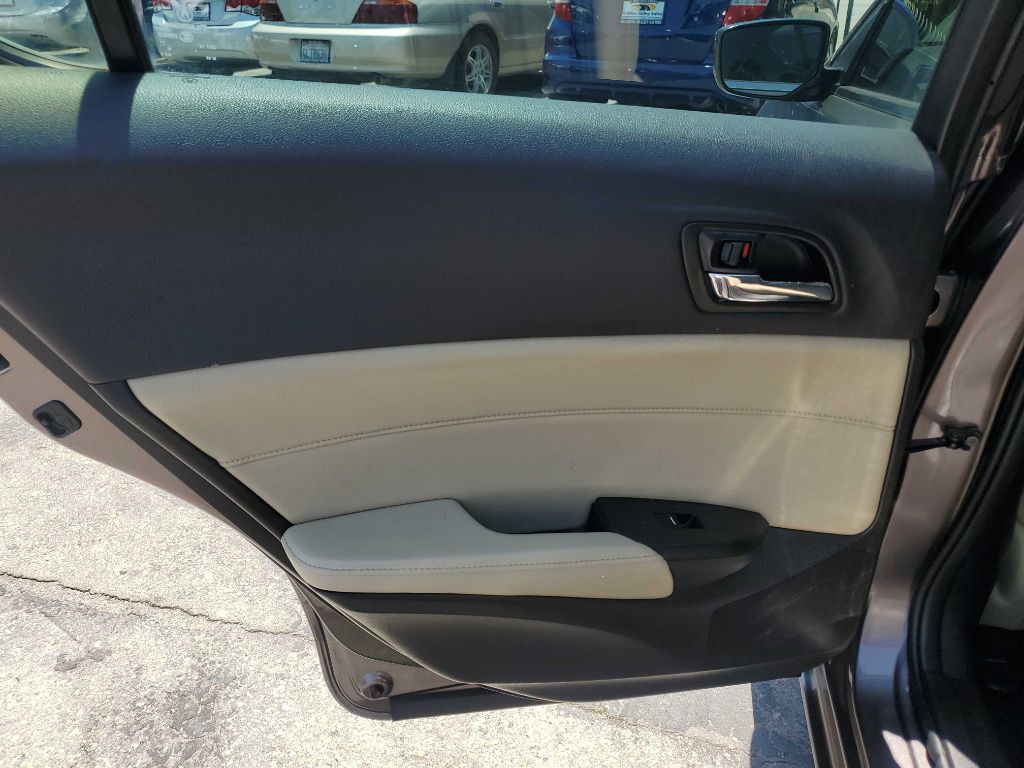 2015 Acura ILX Image 15