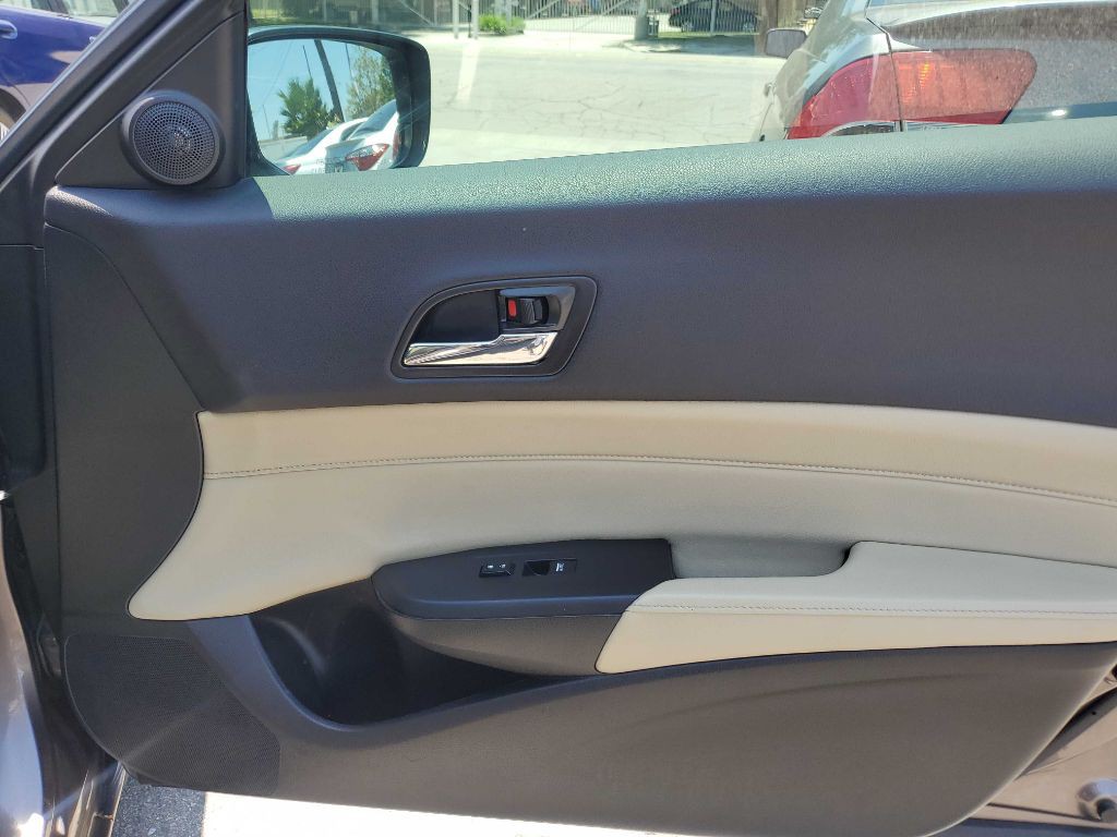 2015 Acura ILX Image 17