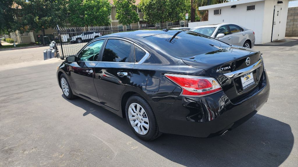 2015 Nissan Altima Image 3