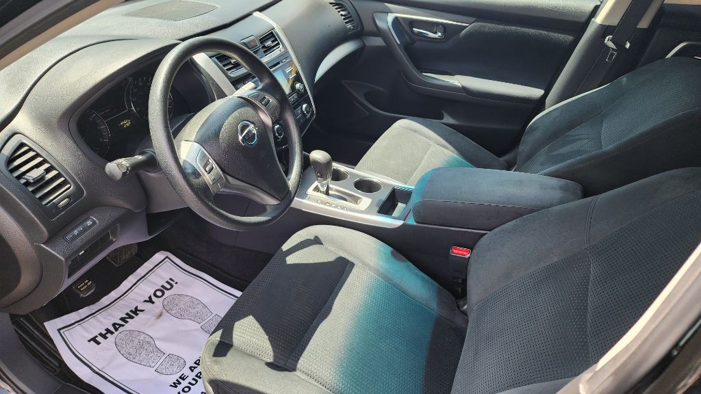 2015 Nissan Altima Image 8