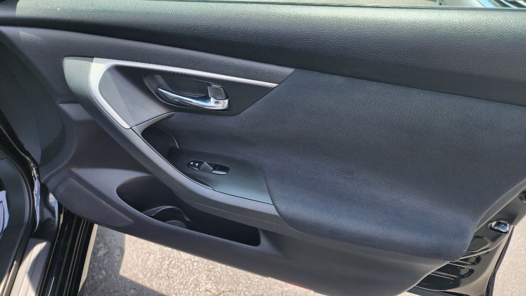 2015 Nissan Altima Image 13