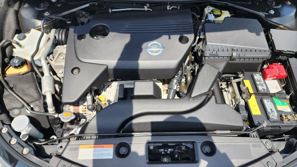 2015 Nissan Altima Image 17