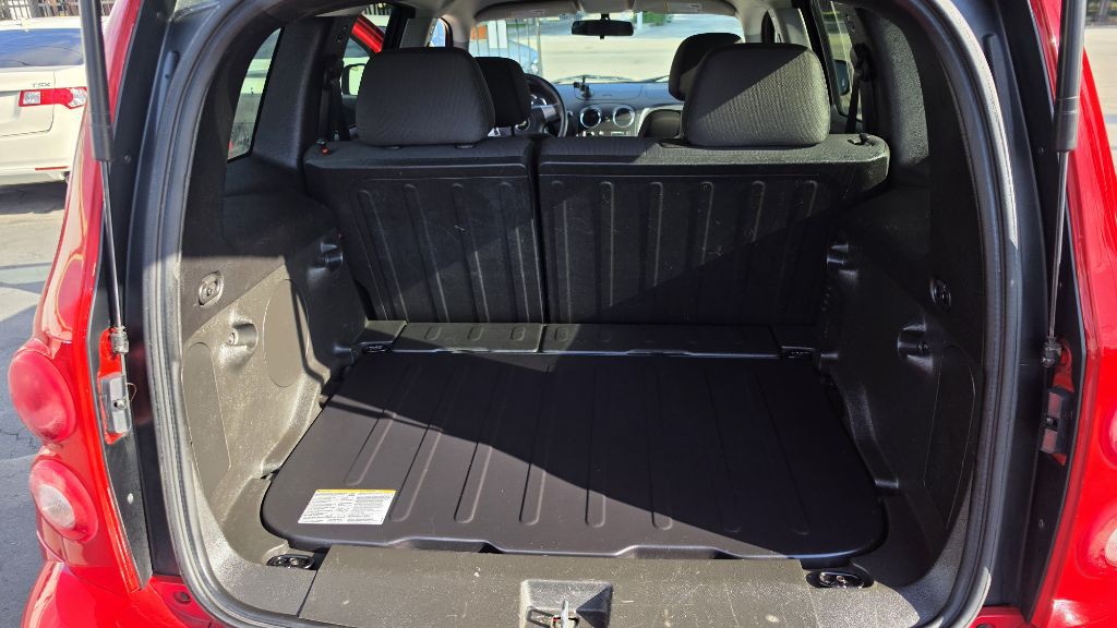 2011 Chevrolet HHR Image 14