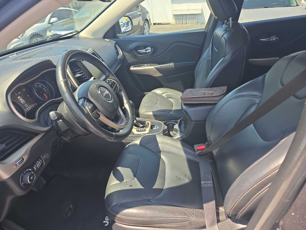 2018 Jeep Cherokee Image 13