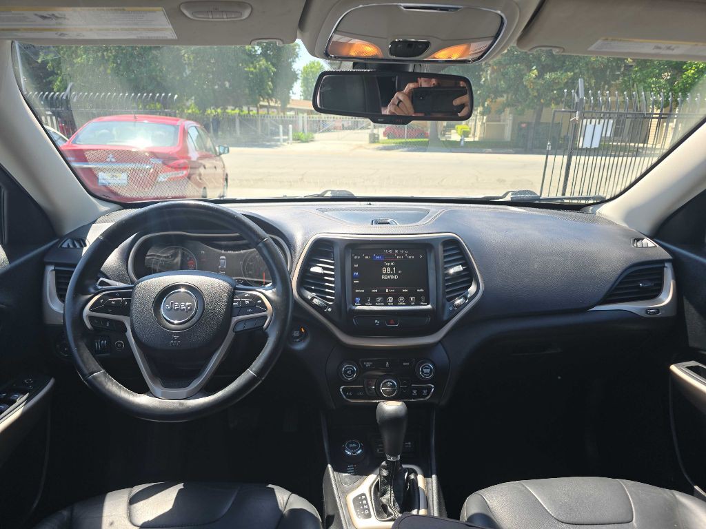 2018 Jeep Cherokee Image 15