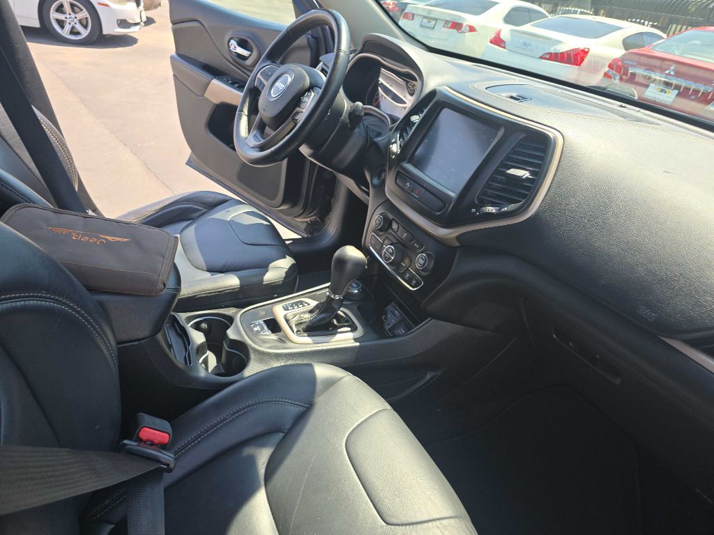 2018 Jeep Cherokee Image 20