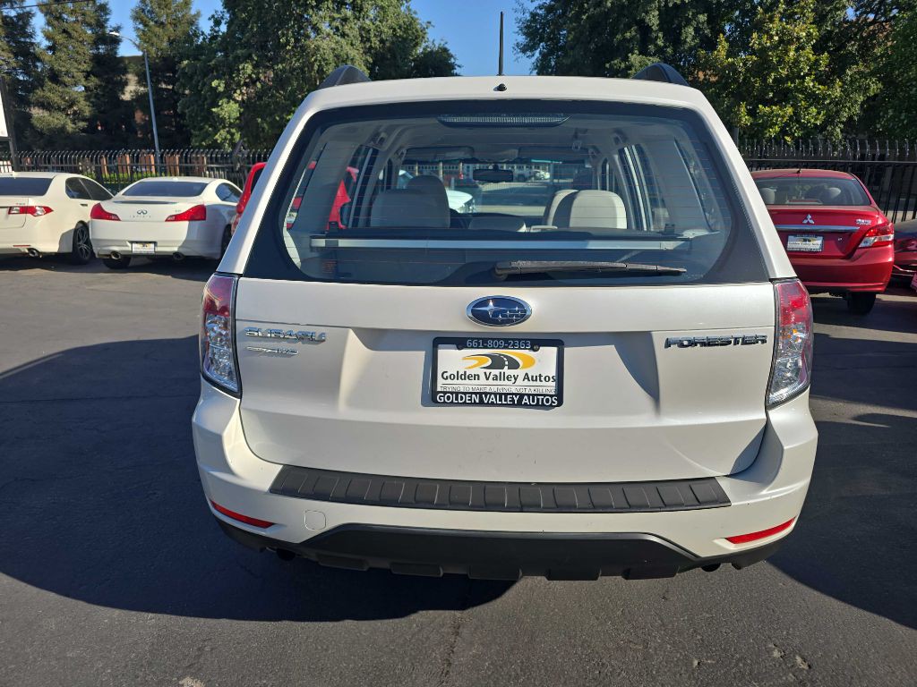 2010 Subaru Forester Image 6