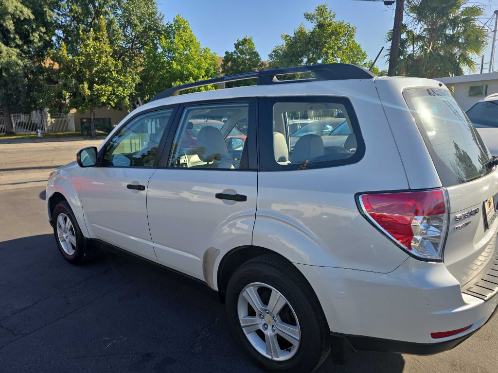 2010 Subaru Forester Image 8