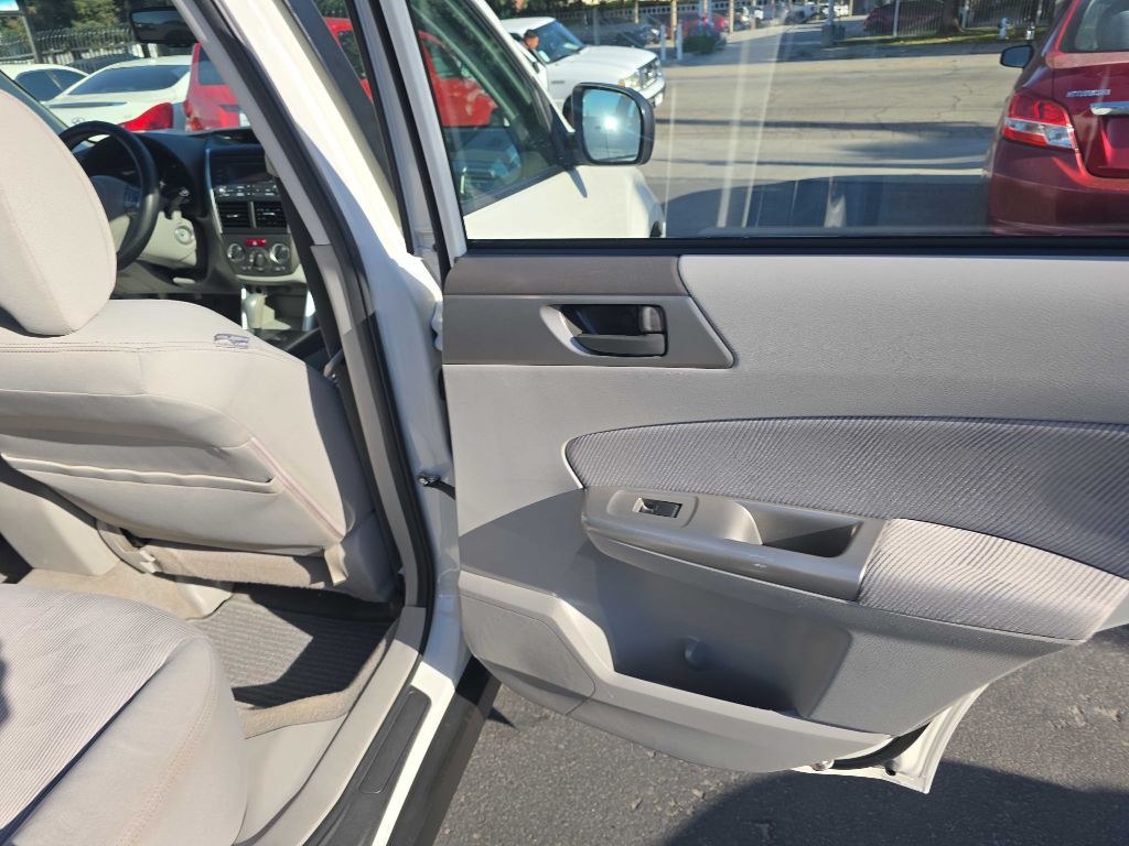 2010 Subaru Forester Image 15