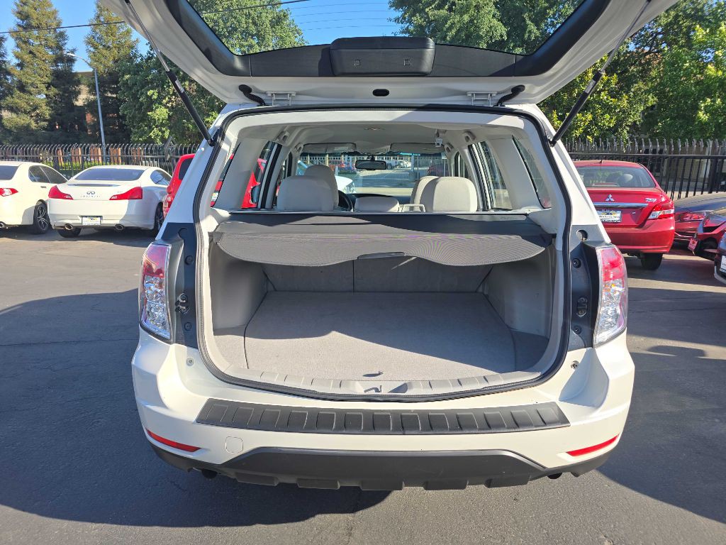 2010 Subaru Forester Image 18