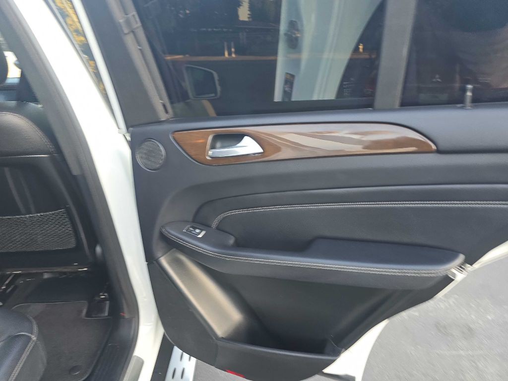 2015 Mercedes-Benz M-Class Image 14